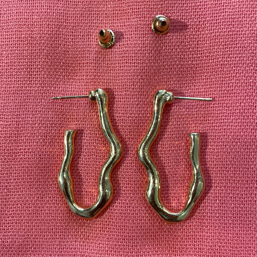 Gold tone post earrings